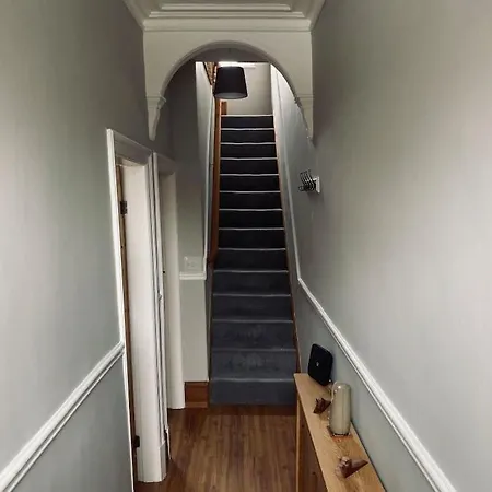 At Six Semesterbostad