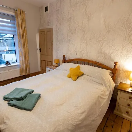 Semesterbostad At Six *